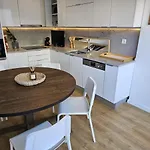 Amazing 2 Bed With Ac Terrace 6min Walk * Κασκαΐς