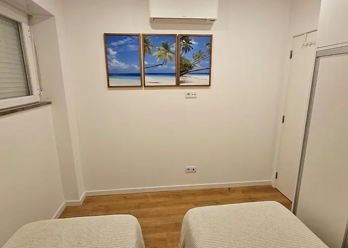 Amazing 2 Bed With Ac Terrace 6min Walk Appartement