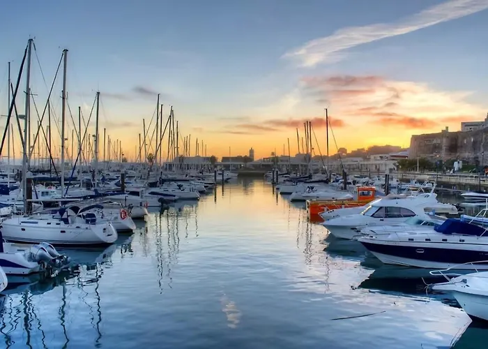 Amazing 2 Bed With Ac Terrace 6min Walk * Cascais