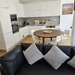 Amazing 2 Bed With Ac Terrace 6min Walk Apartmán