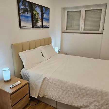 Apartment Amazing 2 Bed With Ac Terrace 6min Walk *