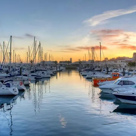 Amazing 2 Bed With Ac Terrace 6min Walk * Cascais