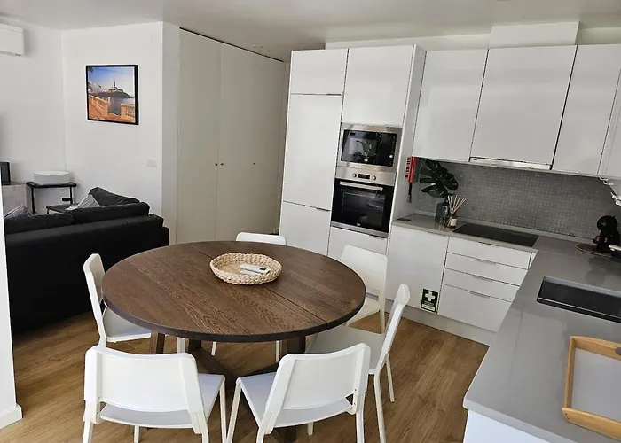 Amazing 2 Bed With Ac Terrace 6min Walk Apartamento