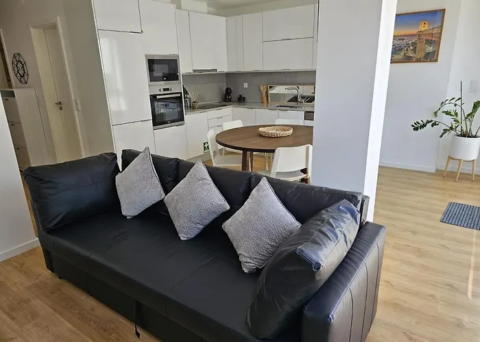 Amazing 2 Bed With Ac Terrace 6min Walk Apartamento *