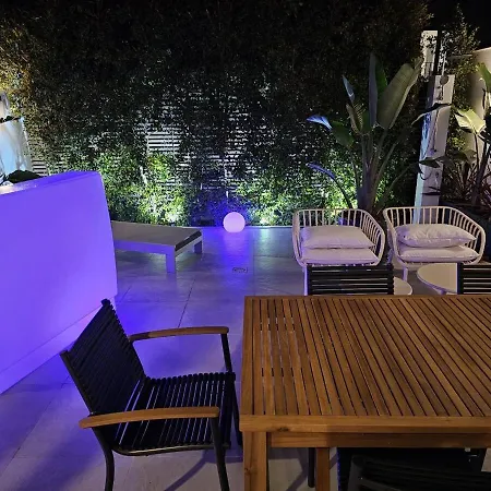 Amazing 2 Bed With Ac Terrace 6min Walk * Віавіа