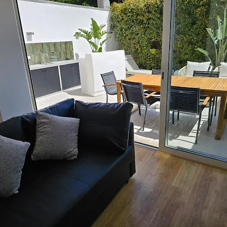 Amazing 2 Bed With Ac Terrace 6min Walk *